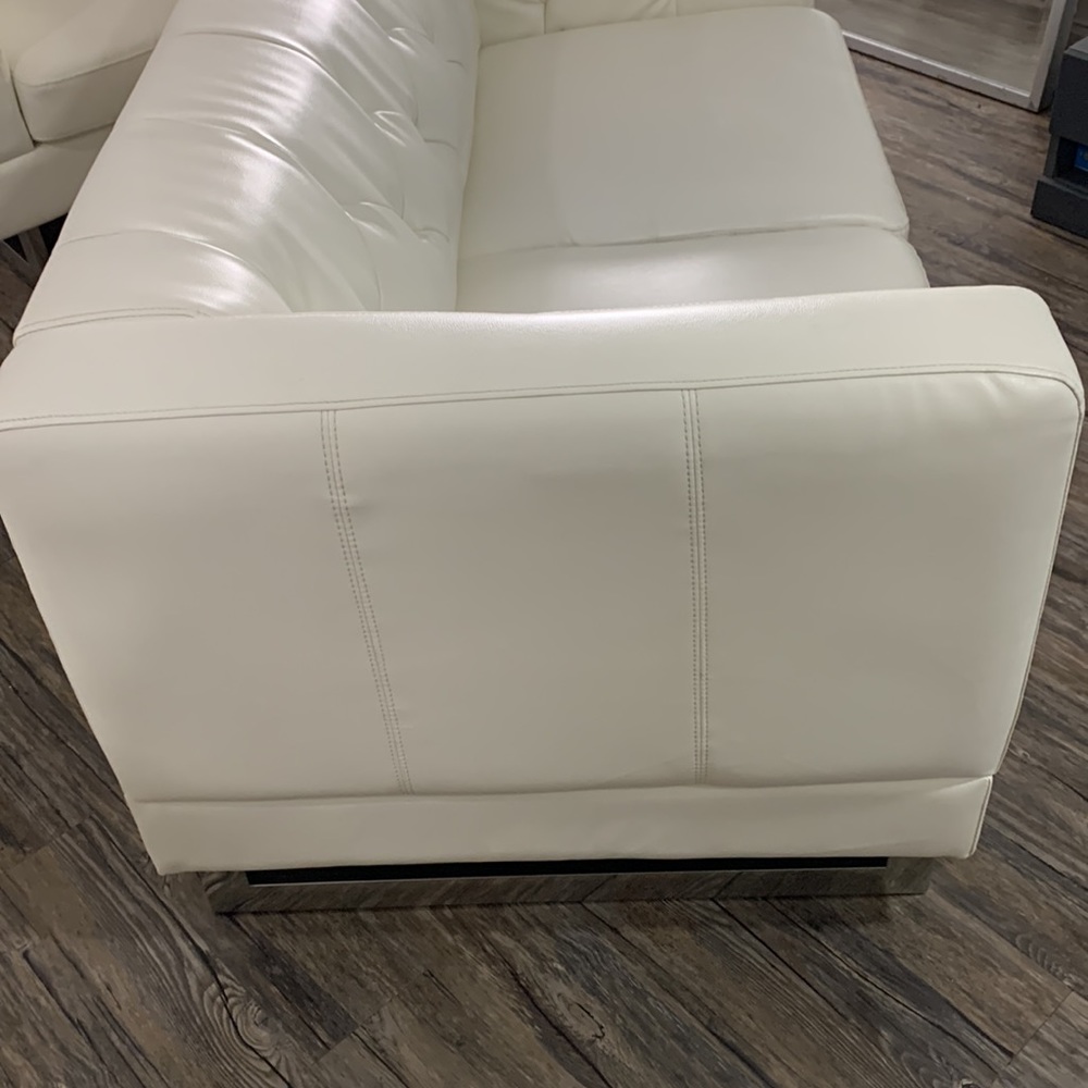 Two piece sofas - Picture 13 of 15